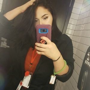 Meet your Posher, Robyn